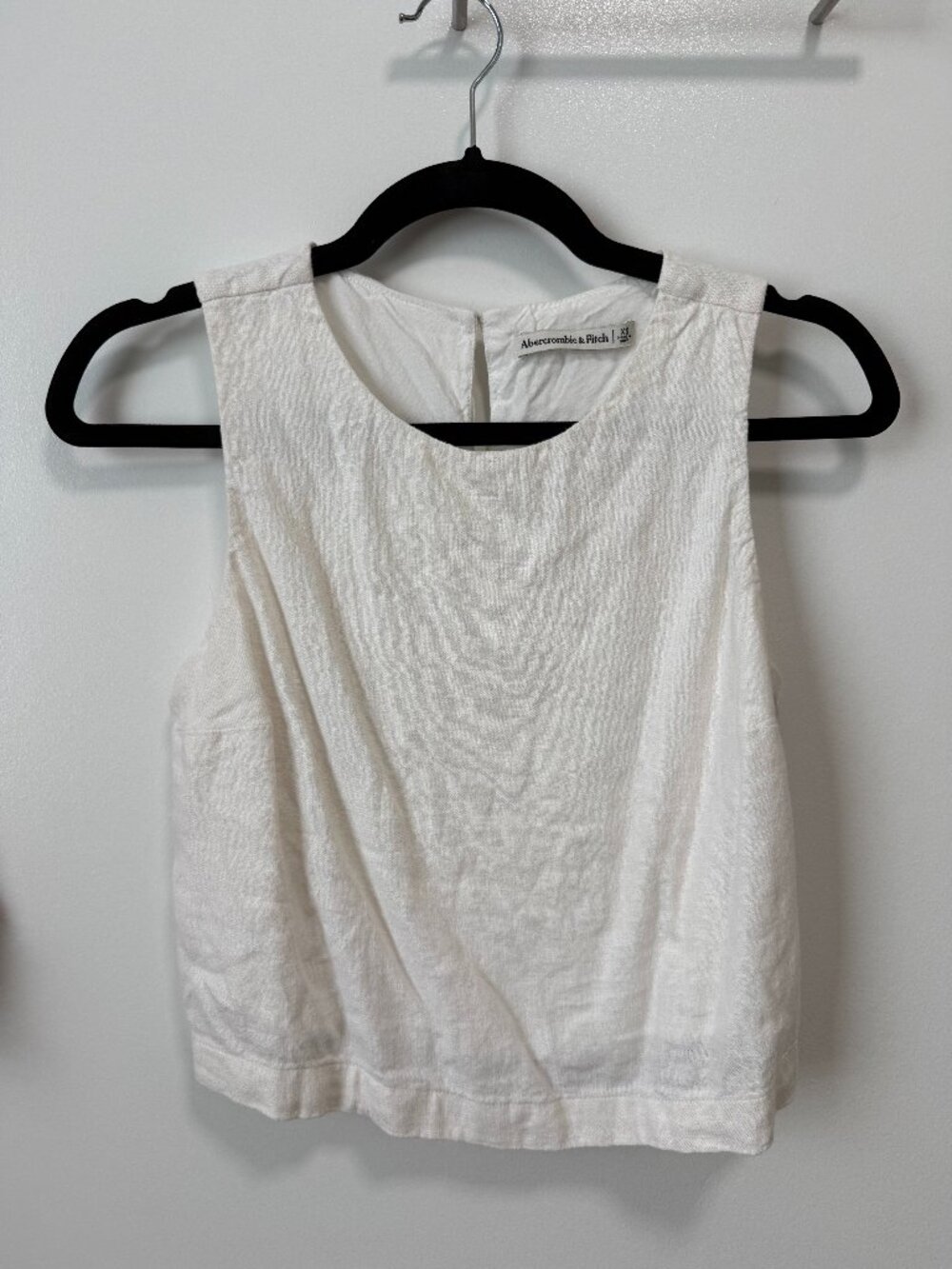 Abercrombie Linen-Blend High-Neck Set Top